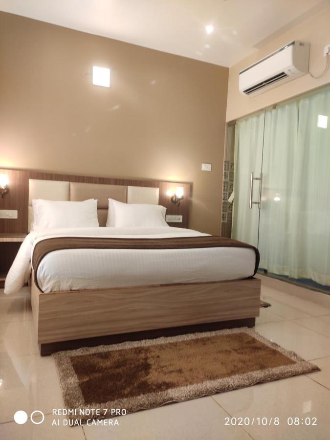 The Pearl Puri Exterior foto