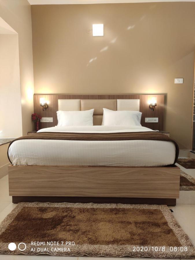 The Pearl Puri Exterior foto