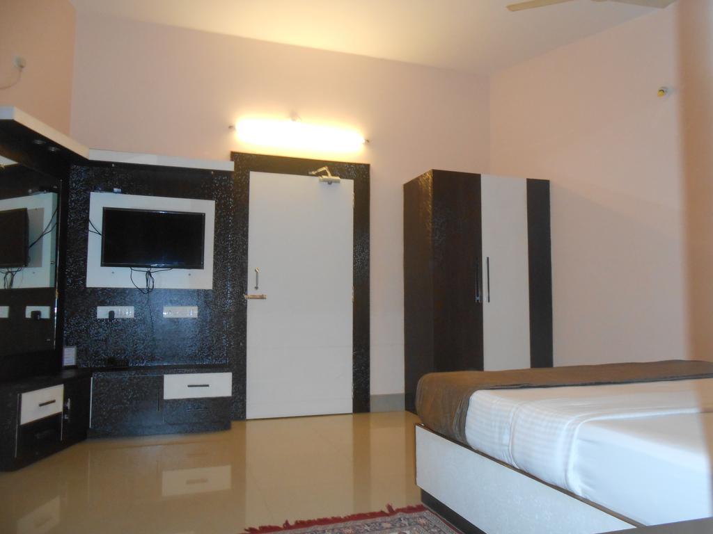 The Pearl Puri Exterior foto